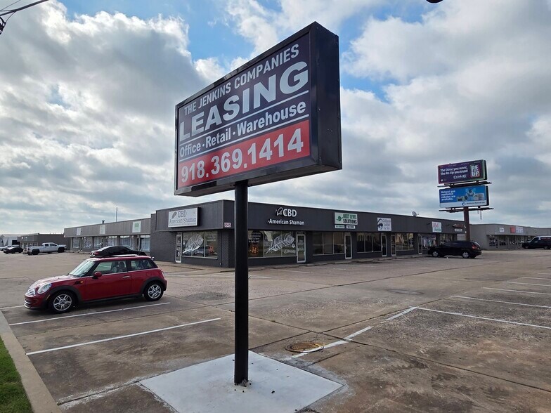 More Photos Of 9714-9748 E 55th Pl, Tulsa Light Manufacturing For Lease