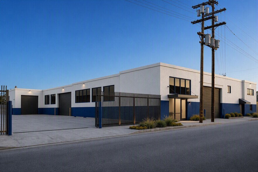 More Photos Of 2021 E 25th St, Los Angeles Manufacturing For Sale