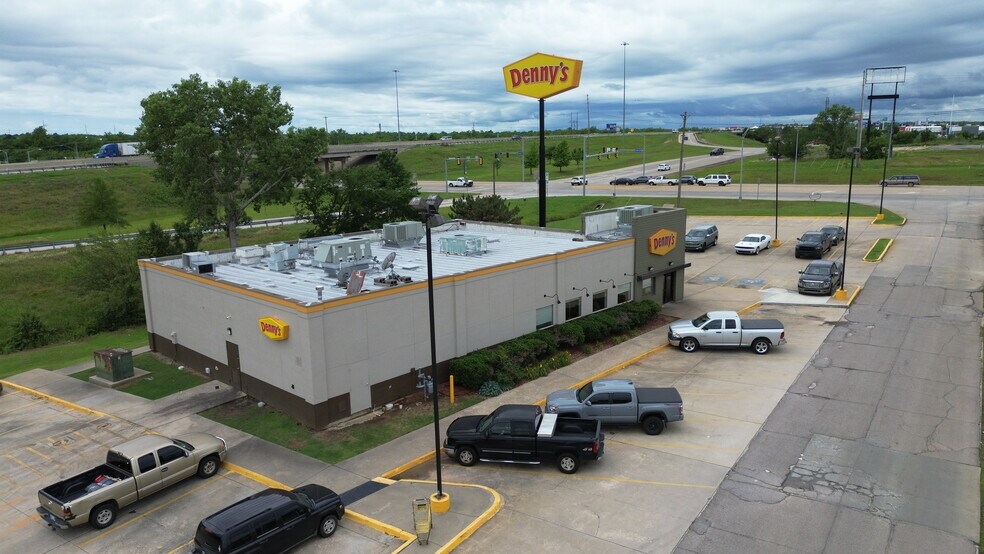 More Photos Of 4903 N Harrison St, Shawnee Restaurant For Sale