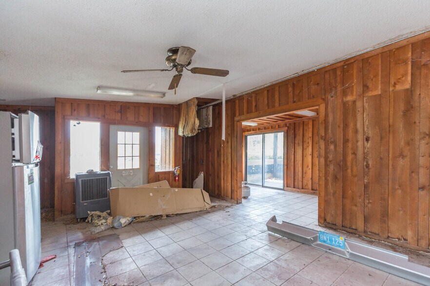 More Photos Of 13815 21st St, Dade City Auto Dealership For Sale