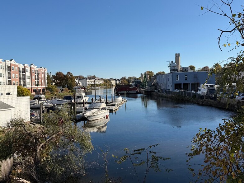 More Photos Of 17 Wall St, Norwalk General Retail For Sale