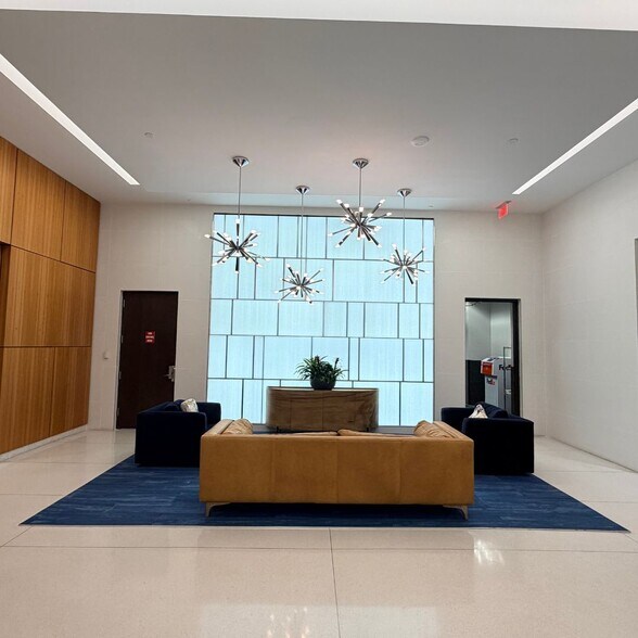 More Photos Of 230 N Elm St, Greensboro Office For Lease