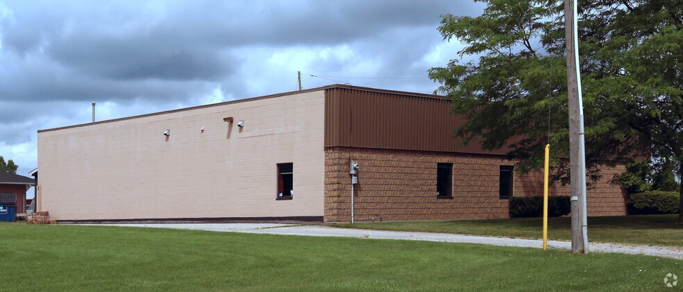 More Photos Of 1535 N Routledge Park, London Office For Lease