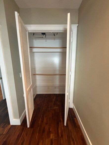 More Photos Of 3560 Front St, San Diego Multifamily For Sale