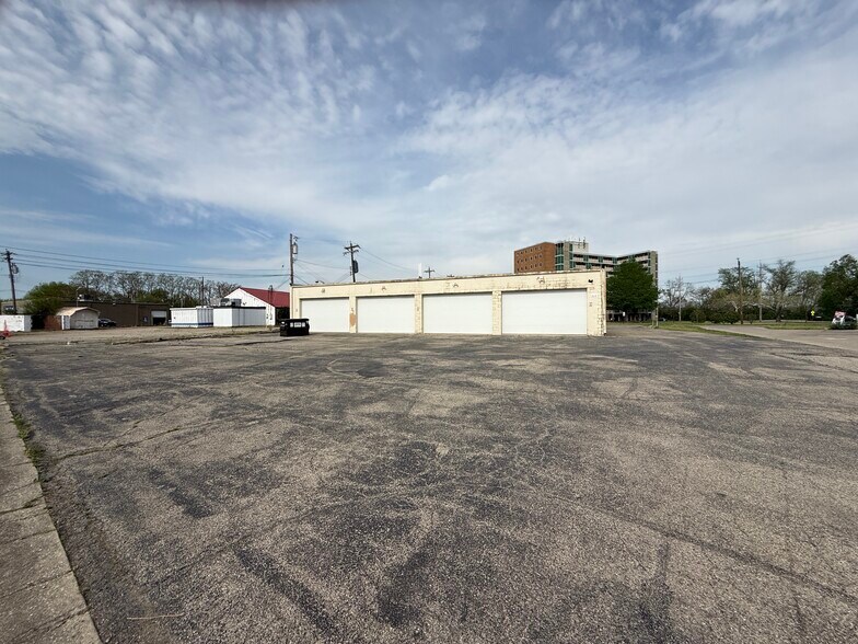 More Photos Of 601 N Verity Pky, Middletown General Retail For Sale