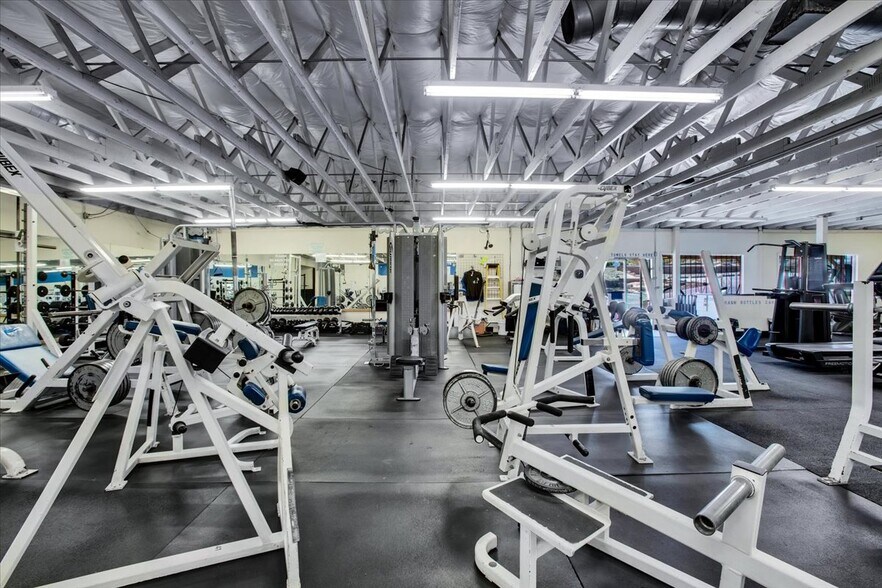 More Photos Of 73782 Two Mile Rd, Twentynine Palms Health Club For Sale