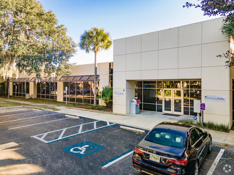 More Photos Of 599 Lake Kathy Dr, Brandon Unknown For Lease