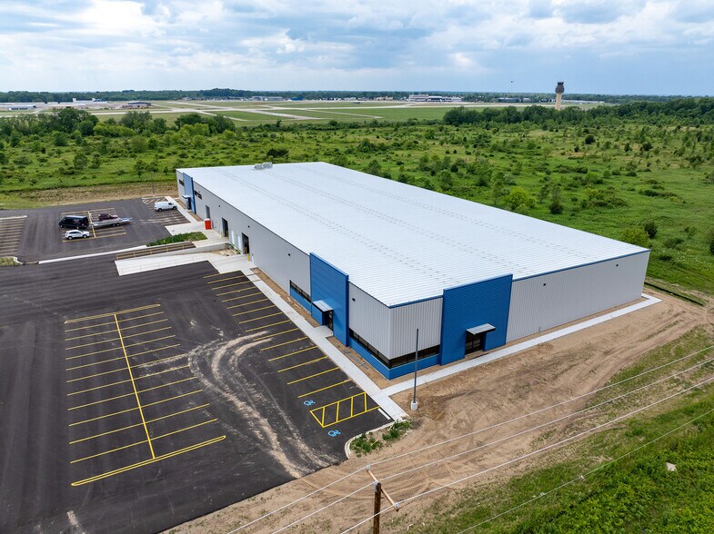 More Photos Of 5870 Sprinkle, Portage Manufacturing For Lease