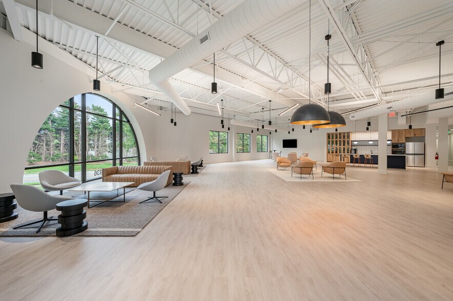 More Photos Of 8900 NorthPointe Executive Park Dr, Huntersville Unknown For Lease