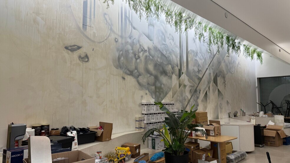 More Photos Of 7016-7024 Melrose Ave, Los Angeles Office For Sale