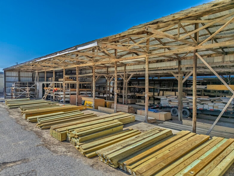 More Photos Of 1100 Winchester Hwy, Fayetteville Freestanding For Sale