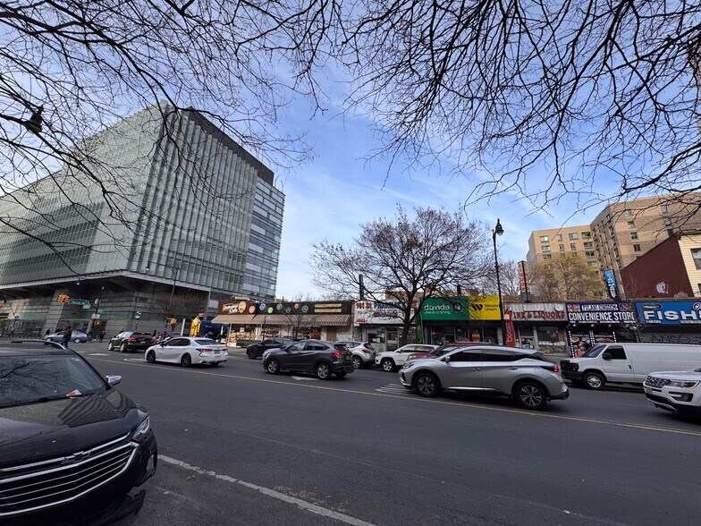 More Photos Of 279 E 161st St, Bronx General Retail For Sale