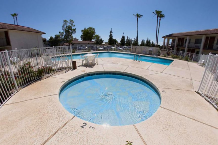 More Photos Of 10402 N Black Canyon Hwy, Phoenix Hotel For Sale