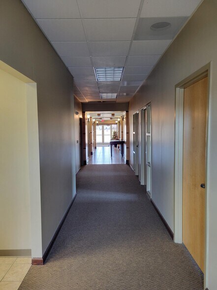 More Photos Of 3122 N Cypress St, Wichita Medical For Lease