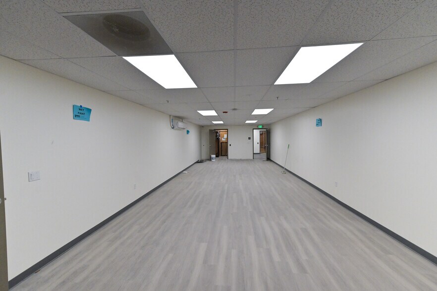 More Photos Of 414-420 Lesser St, Oakland Warehouse For Sale