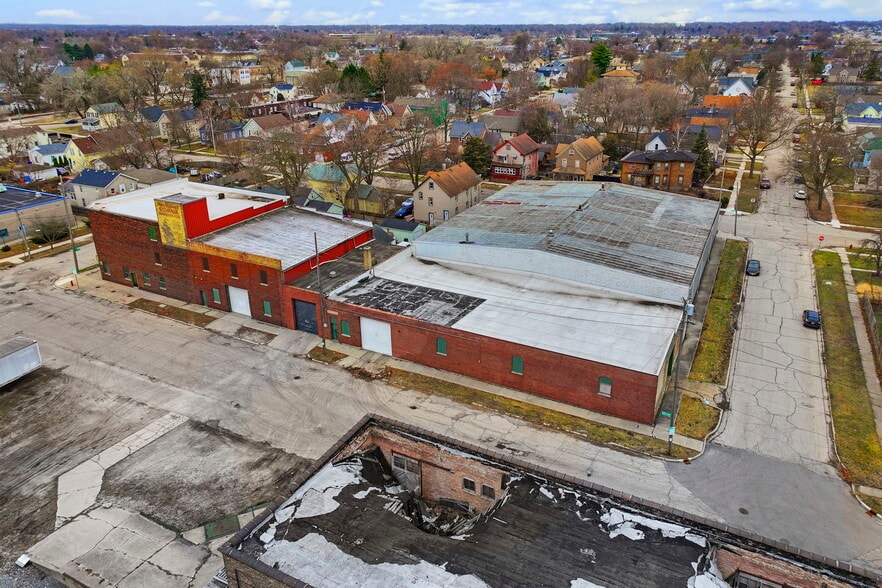 More Photos Of 1346 54th St, Kenosha Warehouse For Sale