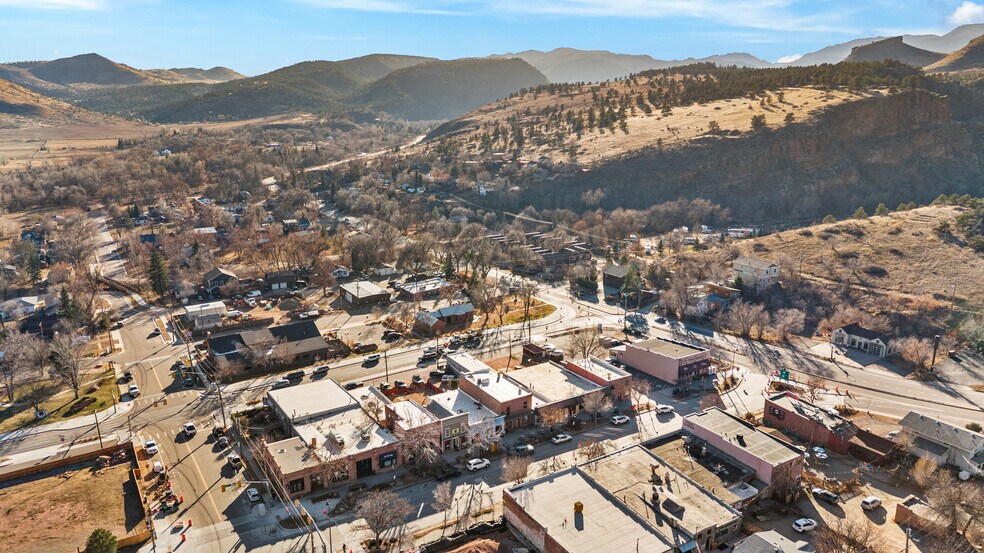 More Photos Of 431 Main St, Lyons Storefront Retail Office For Lease