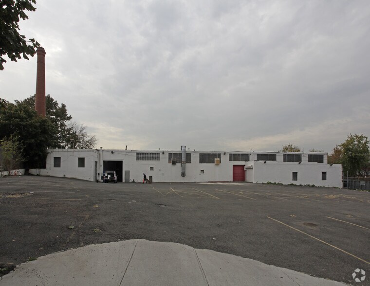 More Photos Of 144 Pilling St, Brooklyn Warehouse For Sale
