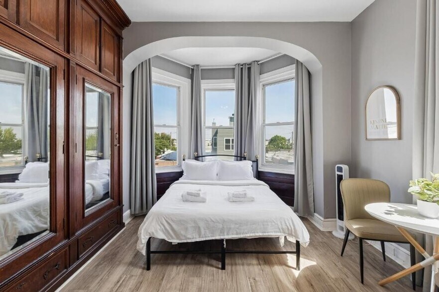 More Photos Of 1611 S Broad St, Philadelphia Specialty For Sale