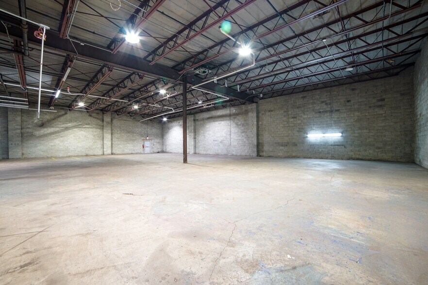 More Photos Of 201 Ferris Ave, White Plains Warehouse For Lease