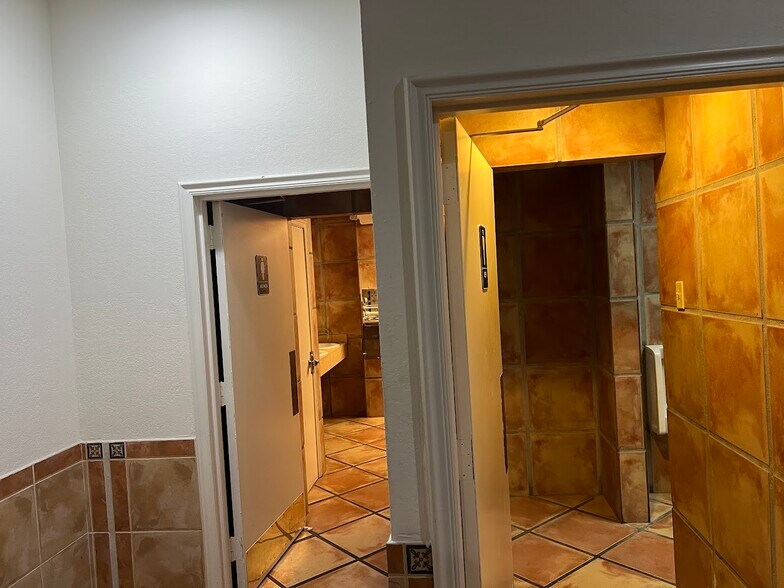 More Photos Of 16805 NW 12th Ave, Miami Hotel For Sale