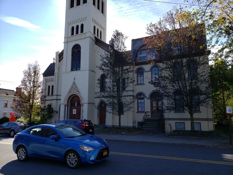 More Photos Of 91 Wurts St, Kingston Religious Facility For Sale