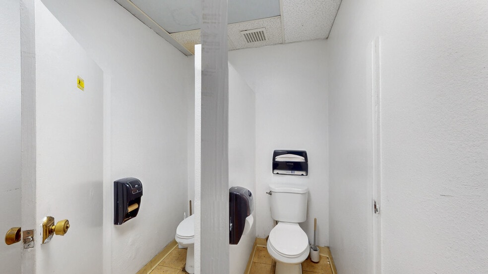 More Photos Of 1329 9th St, Berkeley Storefront Retail Office For Lease