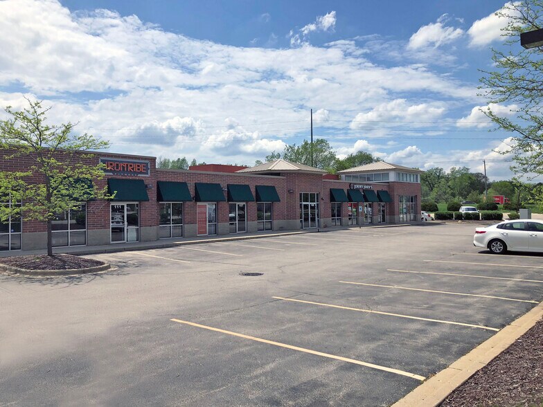 More Photos Of Watertown Rd, Pewaukee Unknown For Lease