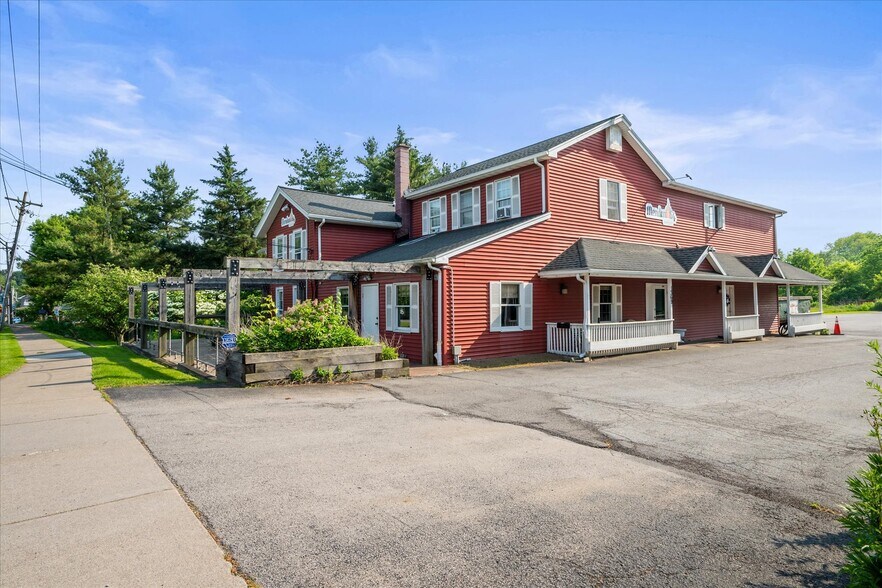 Primary Photo Of 1369 Pittsford Mendon Rd, Mendon Restaurant For Sale
