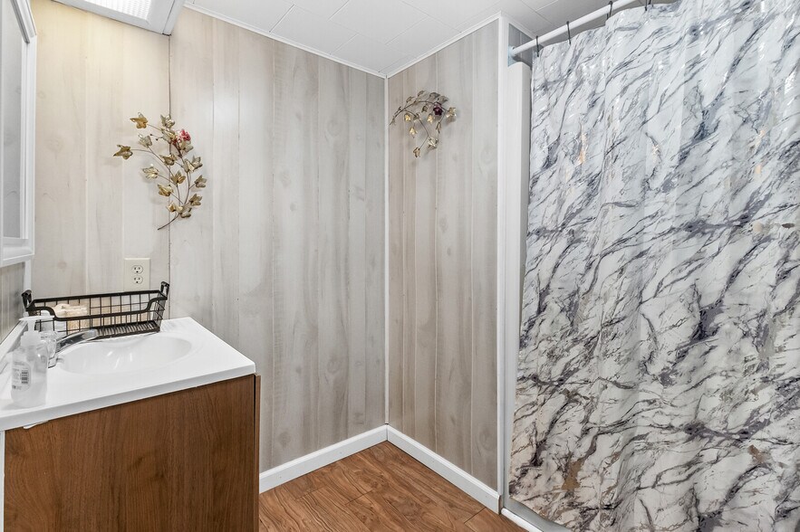 More Photos Of 7450 Highway 187, Eureka Springs Restaurant For Sale