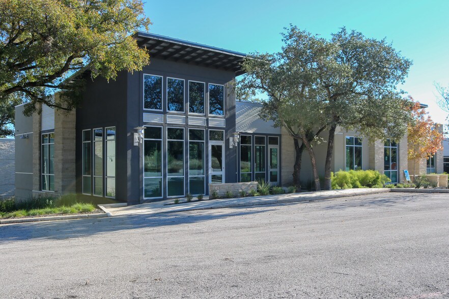 More Photos Of 23119 IH 10 W, San Antonio Office For Lease