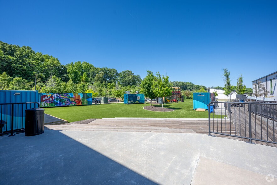 More Photos Of 352 University Ave SW, Atlanta Land For Lease