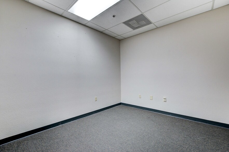 More Photos Of 2400 N Tenaya Way, Las Vegas Office For Lease