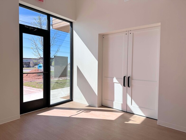 More Photos Of 1400 N Coit Rd, McKinney Medical For Sale