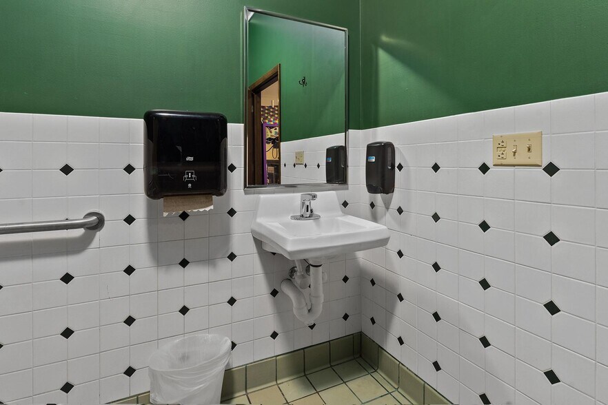 More Photos Of 1765 Superior St, Three Lakes General Retail For Sale