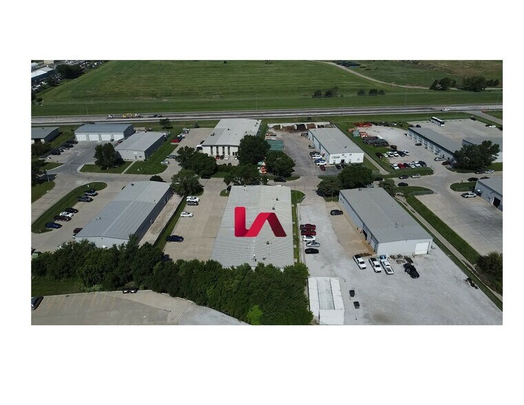 More Photos Of 5300 N 57th St, Lincoln Light Distribution For Lease