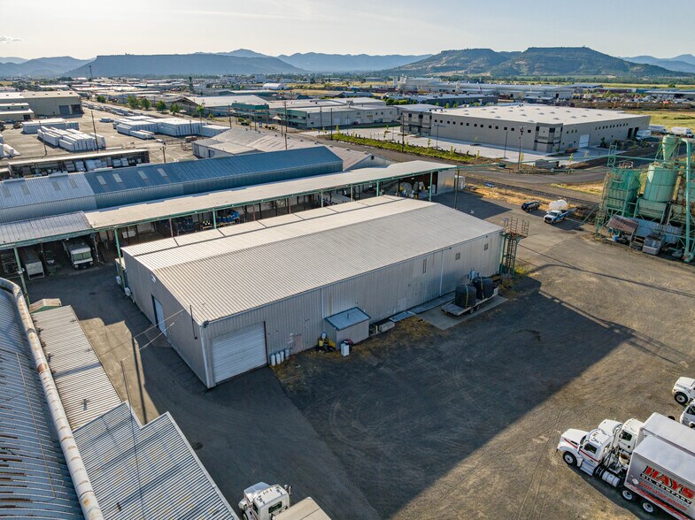 More Photos Of 1385 Antelope Rd, White City Manufacturing For Lease