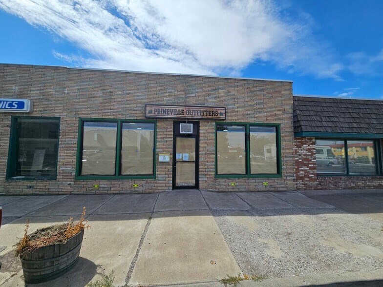 Primary Photo Of 250 NE 3rd St, Prineville General Retail For Lease