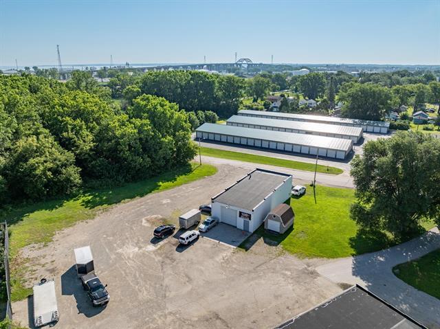 More Photos Of 1006 Velp Ave, Green Bay Freestanding For Sale