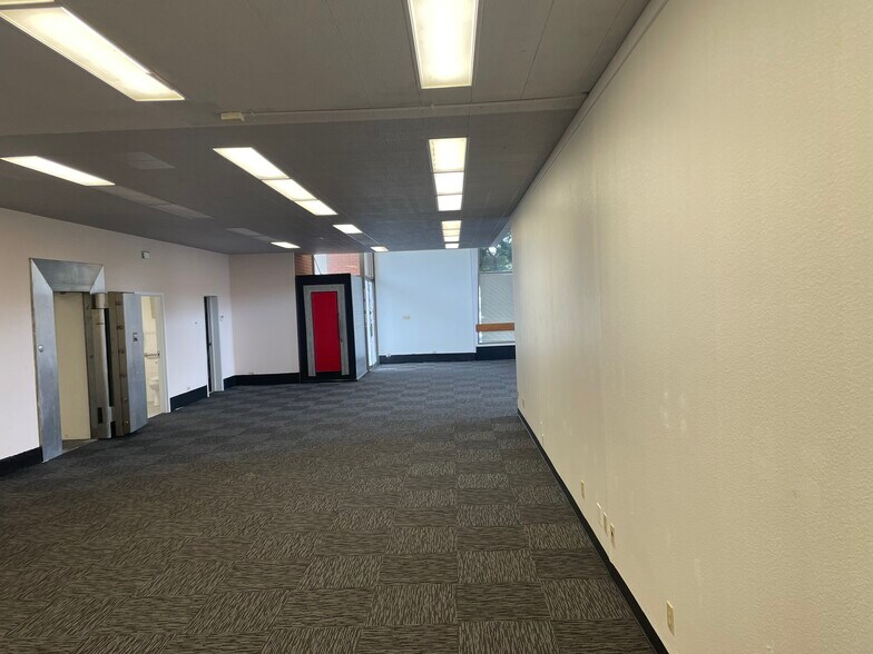 More Photos Of 250 Georgia St, Vallejo Office For Sale