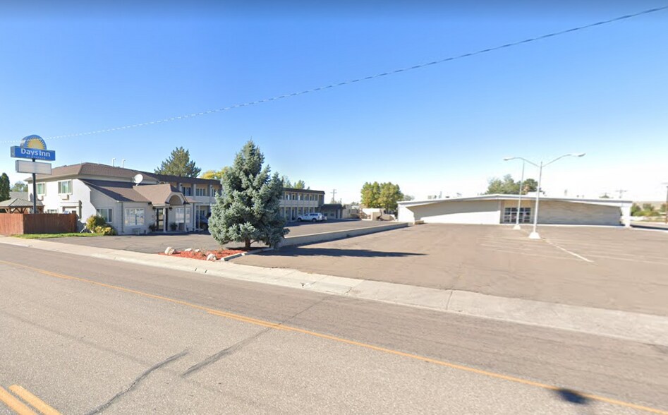 More Photos Of 615 E 3rd St, Kimball Restaurant For Sale