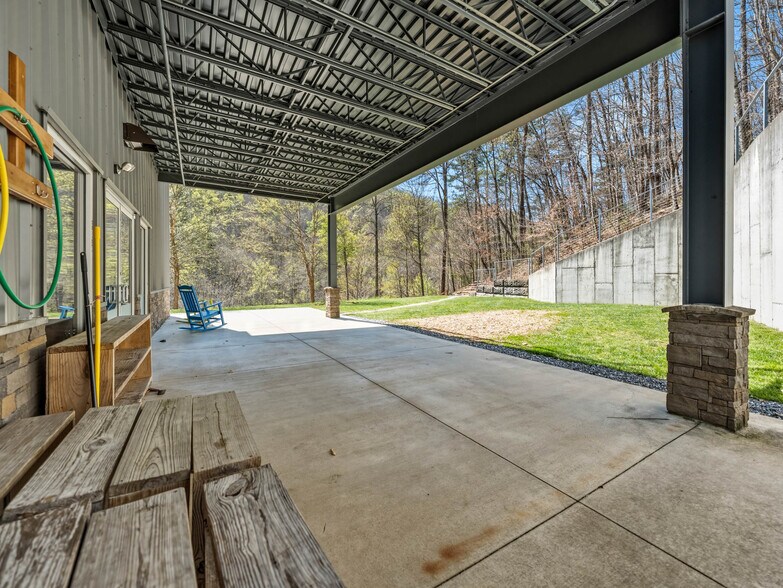 More Photos Of 95 Upstream Campus Trl, Sylva Schools For Sale