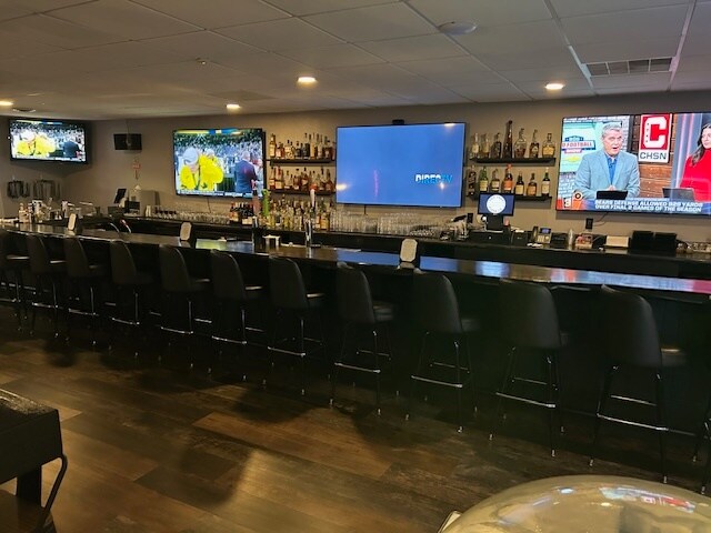 More Photos Of 7455 W Irving Park Rd, Chicago Freestanding For Sale