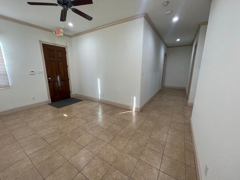 More Photos Of 1842 Snake River Rd, Katy Medical For Sale