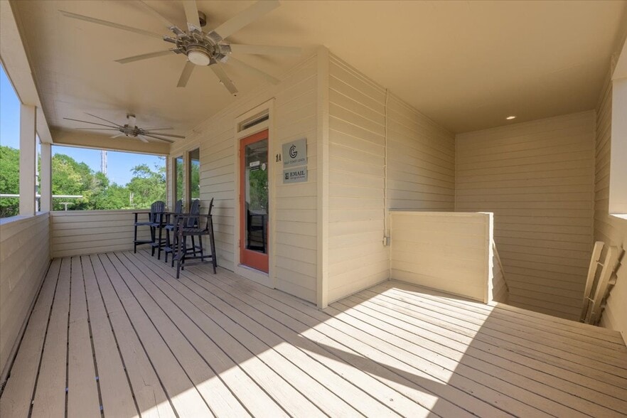 More Photos Of 913 Gulf Breeze Pky, Gulf Breeze Storefront Retail Office For Sale