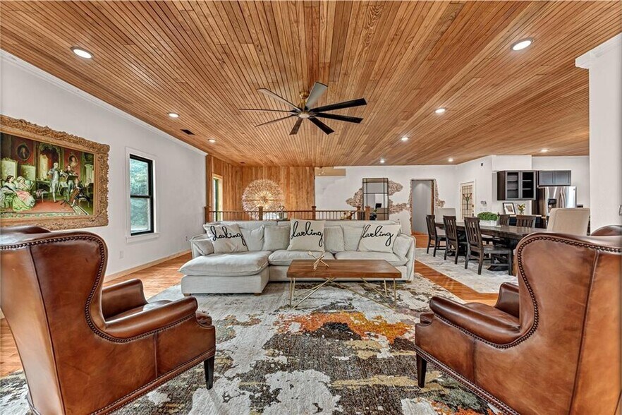 More Photos Of 510 E Madison Ave, Berryville Religious Facility For Sale