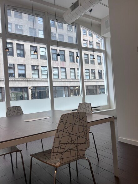 More Photos Of 330-332 Washington St, Boston Storefront Retail Office For Lease