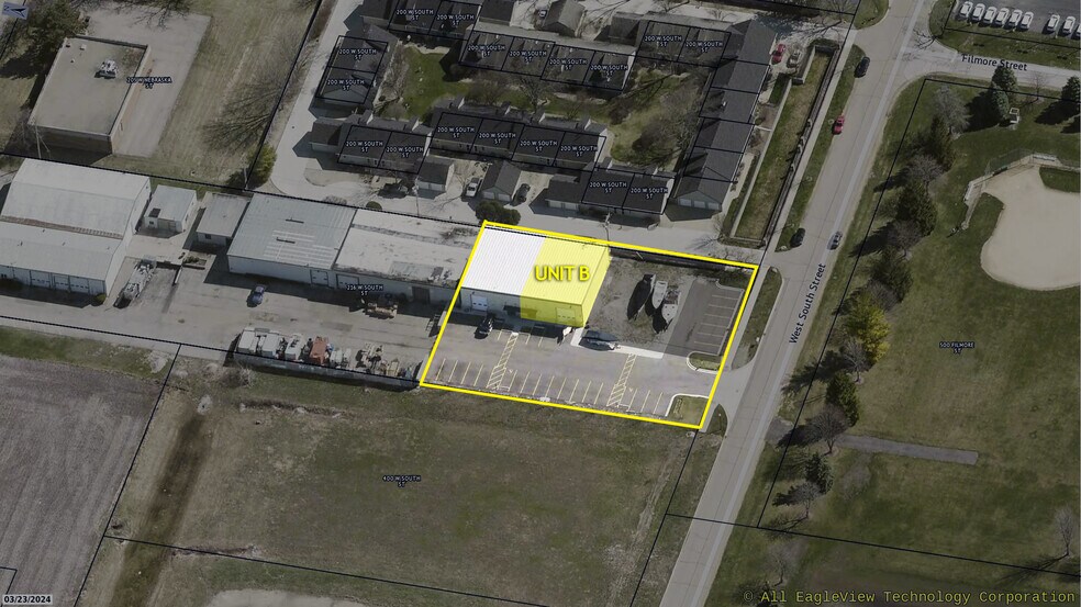 More Photos Of 214 W South St, Elburn Industrial For Lease
