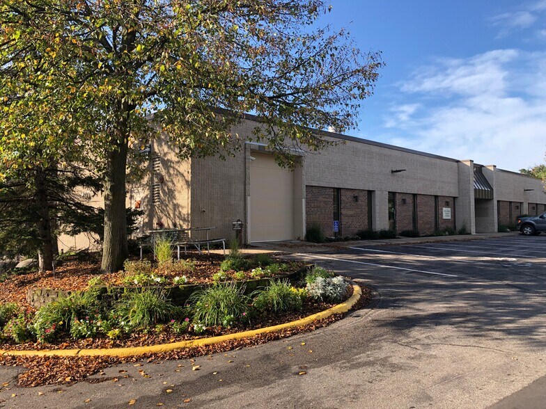 More Photos Of 11545-11581 Encore Cir, Hopkins Warehouse For Lease