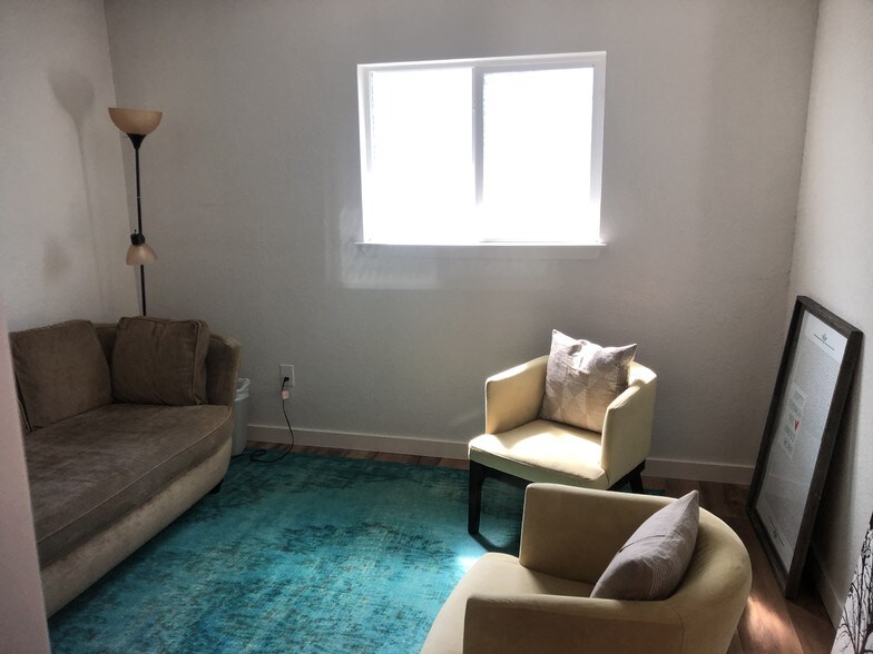 More Photos Of 1801 W Koenig Ln, Austin Freestanding For Lease